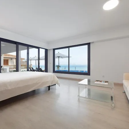 Villa President, Con Piscina Privada Alcanada